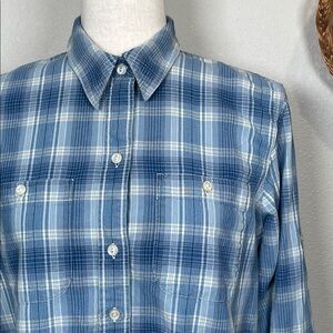 Women’s Lauren Ralph Lauren Button Up Shirt
Blue & White Plaid Cotton Large
